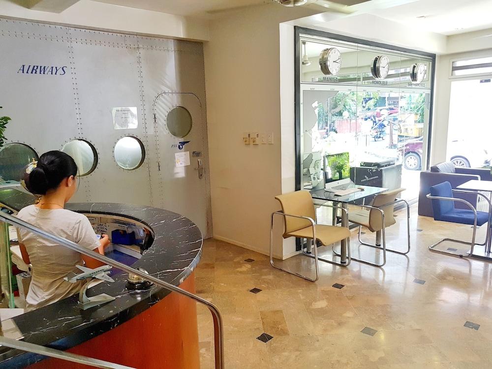 The Clipper House, Poblacion Makati Manila Bagian luar foto
