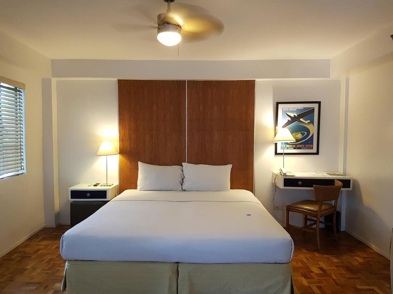 The Clipper House, Poblacion Makati Manila Bagian luar foto